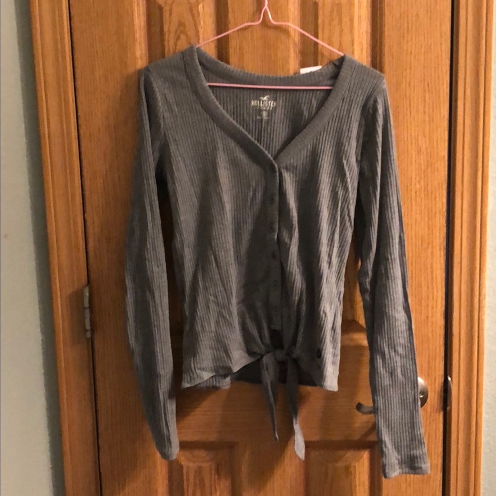 Hollister top